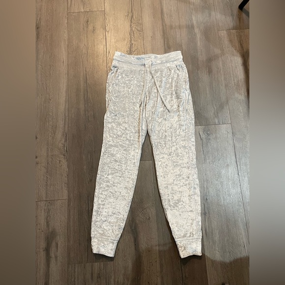 Velvet lululemon sweats / joggers - Picture 1 of 9